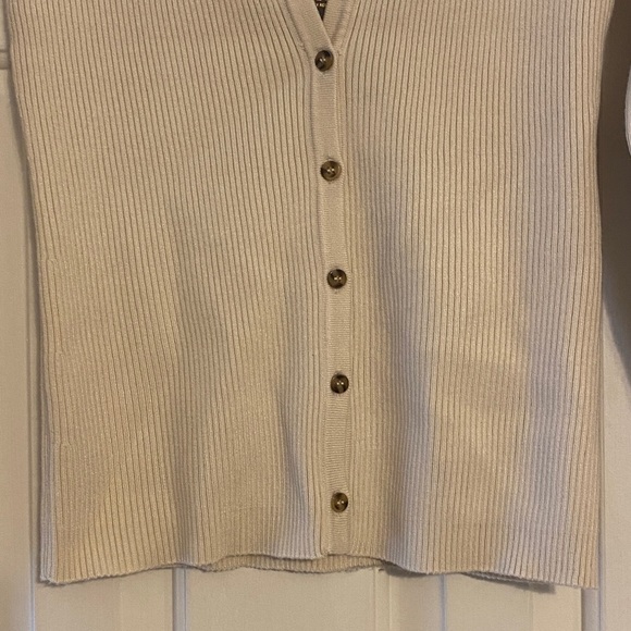 Truth by Republic Cream Ribbed Collared Sweater Size S NWT - Picture 8 of 15